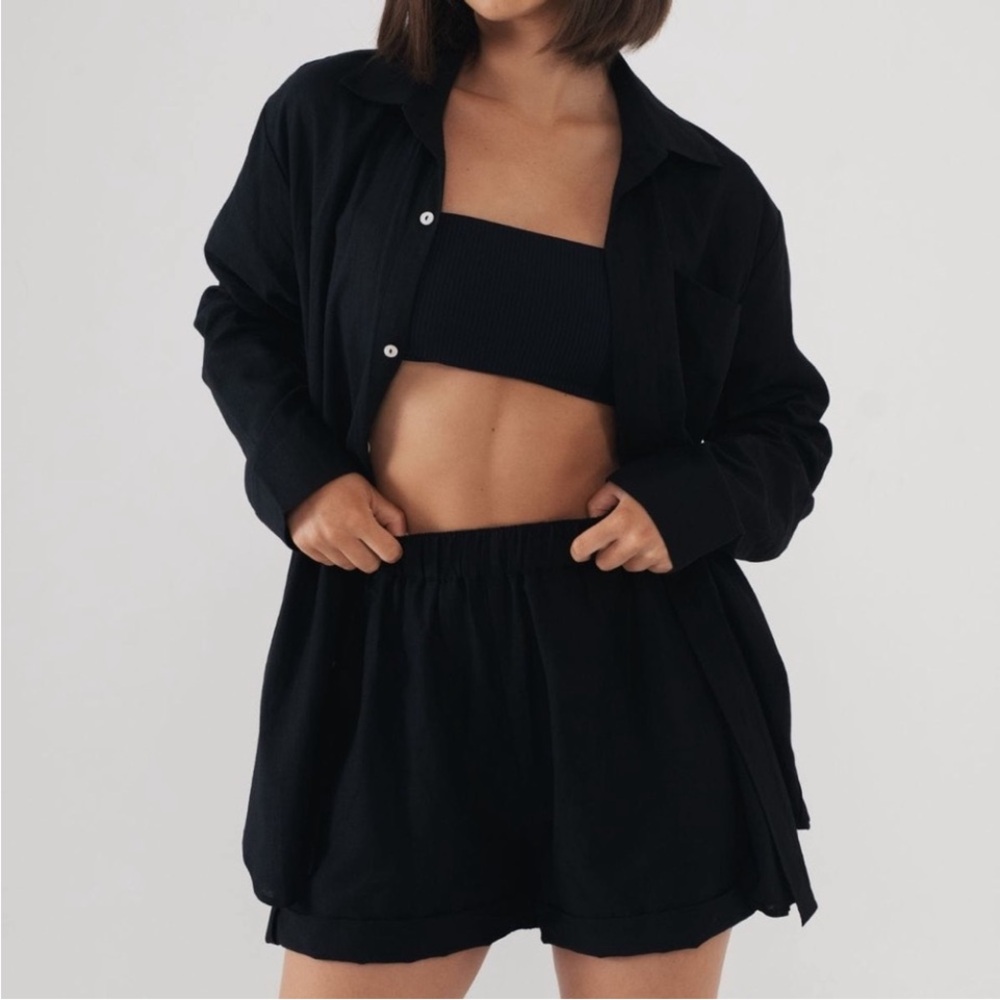 NWT Montce Black Lounge Rolled Short, Size XS